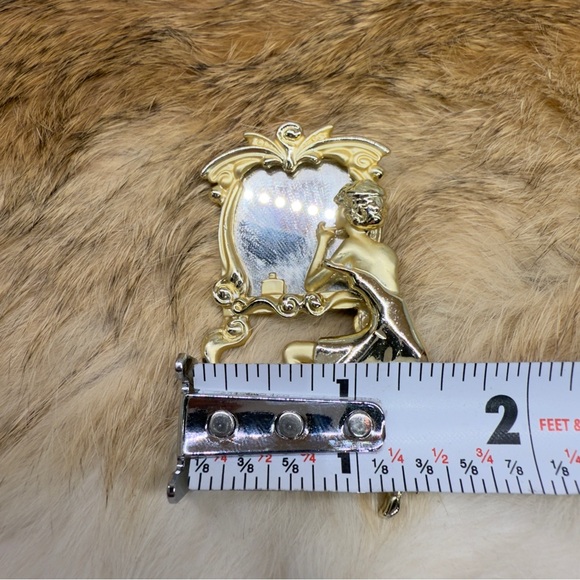 Vintage AJC Signed Art Deco Flapper Lady in a Mirror Figural Brass Brooch - Picture 7 of 11